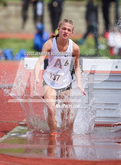 Thumbnail 3 in Eastern Relays Meet (Steeplechase) photogallery.