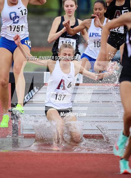 Thumbnail 1 in Eastern Relays Meet (Steeplechase) photogallery.