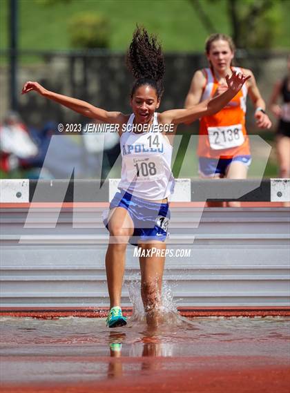 Thumbnail 3 in Eastern Relays Meet (Steeplechase) photogallery.