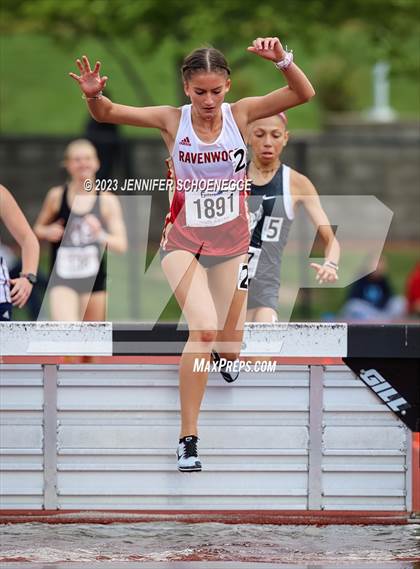 Thumbnail 1 in Eastern Relays Meet (Steeplechase) photogallery.