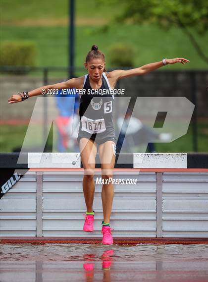 Thumbnail 1 in Eastern Relays Meet (Steeplechase) photogallery.