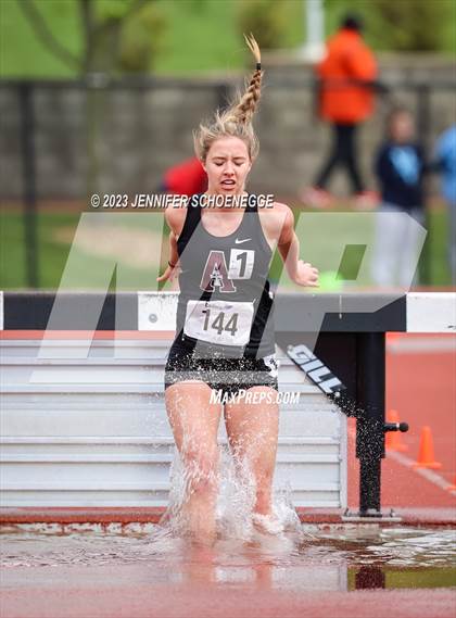 Thumbnail 2 in Eastern Relays Meet (Steeplechase) photogallery.