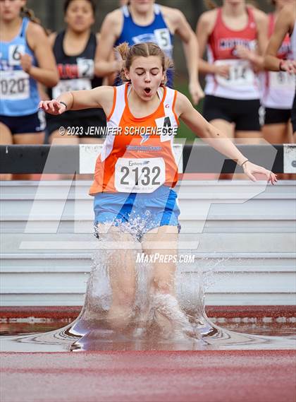 Thumbnail 1 in Eastern Relays Meet (Steeplechase) photogallery.