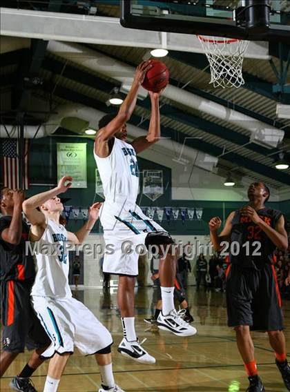 Thumbnail 2 in McClymonds @ Sheldon (CIF D1 NorCal Semifinal) photogallery.