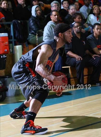 Thumbnail 1 in McClymonds @ Sheldon (CIF D1 NorCal Semifinal) photogallery.