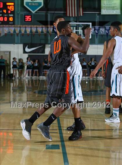 Thumbnail 3 in McClymonds @ Sheldon (CIF D1 NorCal Semifinal) photogallery.