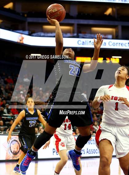 Thumbnail 2 in McClatchy vs Windward (CIF State D1 Final) photogallery.