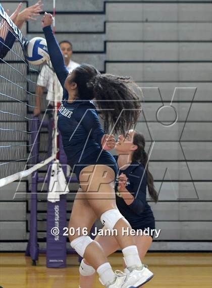 Thumbnail 1 in Fayetteville vs. Notre Dame (Durango Fall Classic) photogallery.
