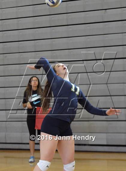 Thumbnail 3 in Fayetteville vs. Notre Dame (Durango Fall Classic) photogallery.