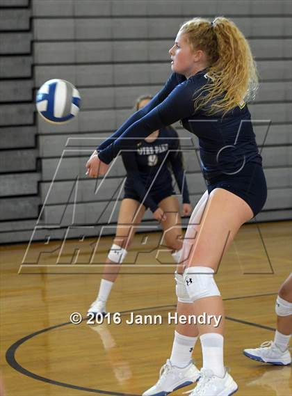Thumbnail 1 in Fayetteville vs. Notre Dame (Durango Fall Classic) photogallery.