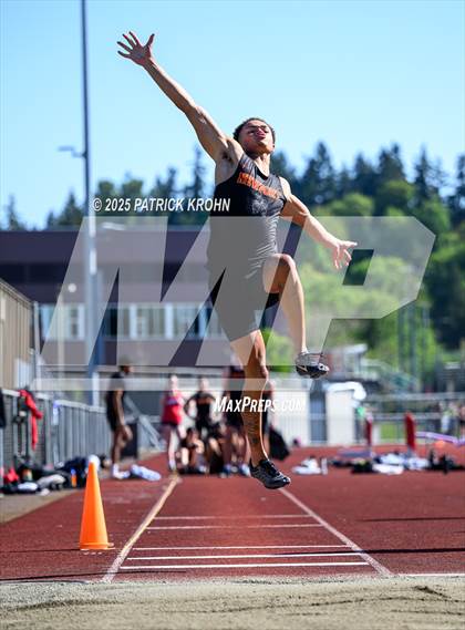 Thumbnail 1 in Newport - Bellevue vs Juanita (Long Jump) photogallery.