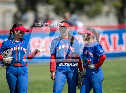 Thumbnail 3 in Los Alamitos vs. Chino Hills photogallery.