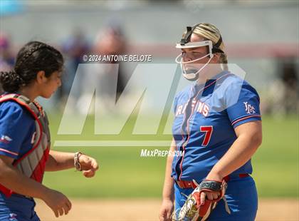 Thumbnail 3 in Los Alamitos vs. Chino Hills photogallery.