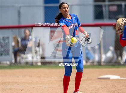 Thumbnail 1 in Los Alamitos vs. Chino Hills photogallery.