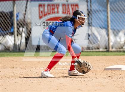 Thumbnail 3 in Los Alamitos vs. Chino Hills photogallery.