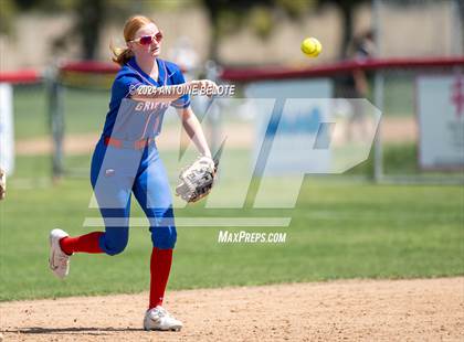 Thumbnail 3 in Los Alamitos vs. Chino Hills photogallery.