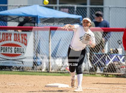 Thumbnail 1 in Los Alamitos vs. Chino Hills photogallery.