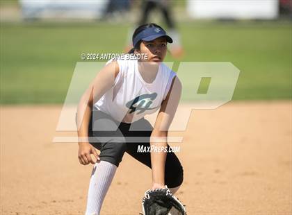 Thumbnail 3 in Los Alamitos vs. Chino Hills photogallery.