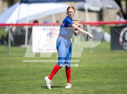 Thumbnail 1 in Los Alamitos vs. Chino Hills photogallery.