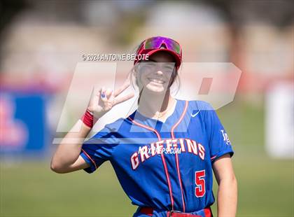 Thumbnail 3 in Los Alamitos vs. Chino Hills photogallery.