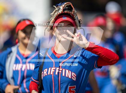 Thumbnail 2 in Los Alamitos vs. Chino Hills photogallery.