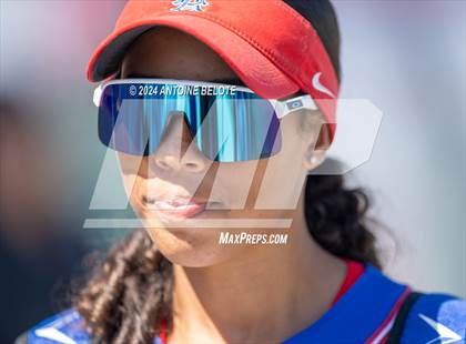 Thumbnail 1 in Los Alamitos vs. Chino Hills photogallery.