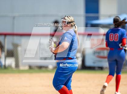 Thumbnail 1 in Los Alamitos vs. Chino Hills photogallery.