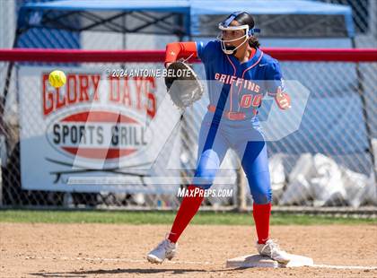 Thumbnail 3 in Los Alamitos vs. Chino Hills photogallery.