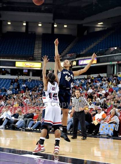 Thumbnail 1 in Modesto Christian vs. Mater Dei (CIF State D4 Final) photogallery.