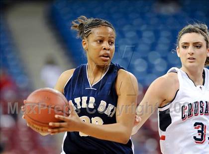 Thumbnail 2 in Modesto Christian vs. Mater Dei (CIF State D4 Final) photogallery.