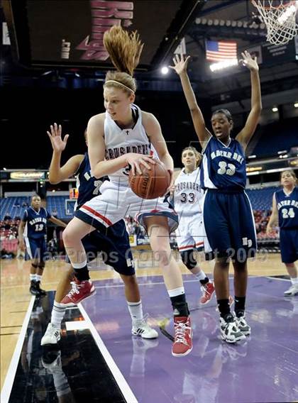 Thumbnail 3 in Modesto Christian vs. Mater Dei (CIF State D4 Final) photogallery.