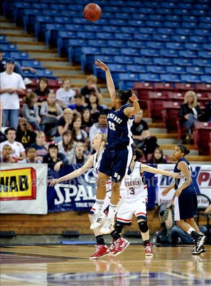Thumbnail 2 in Modesto Christian vs. Mater Dei (CIF State D4 Final) photogallery.