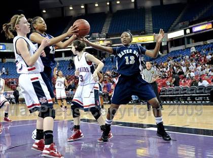 Thumbnail 3 in Modesto Christian vs. Mater Dei (CIF State D4 Final) photogallery.