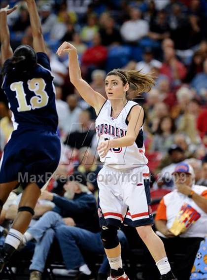 Thumbnail 2 in Modesto Christian vs. Mater Dei (CIF State D4 Final) photogallery.