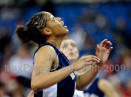 Thumbnail 2 in Modesto Christian vs. Mater Dei (CIF State D4 Final) photogallery.