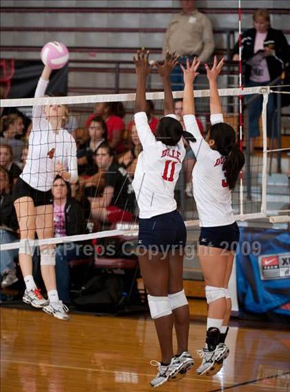 Thumbnail 1 in Alvin vs. Dulles (Pearland Volleyball Classic) photogallery.