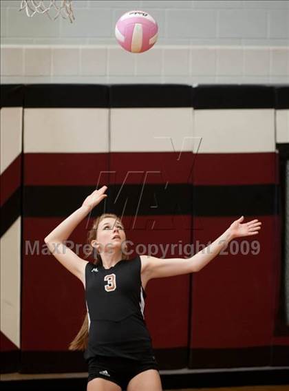 Thumbnail 3 in Alvin vs. Dulles (Pearland Volleyball Classic) photogallery.