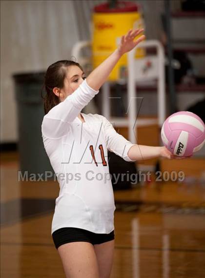 Thumbnail 1 in Alvin vs. Dulles (Pearland Volleyball Classic) photogallery.