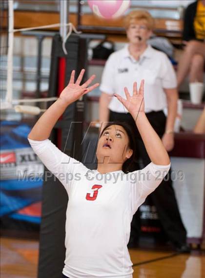 Thumbnail 3 in Alvin vs. Dulles (Pearland Volleyball Classic) photogallery.