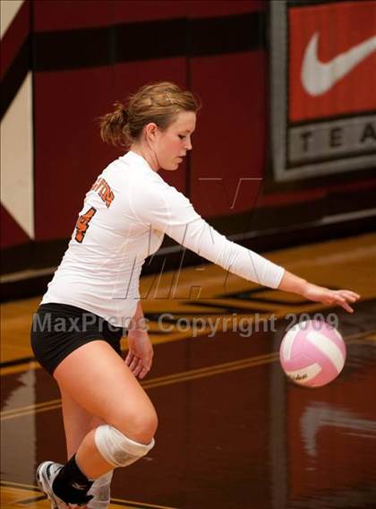 Thumbnail 1 in Alvin vs. Dulles (Pearland Volleyball Classic) photogallery.
