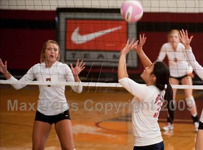Thumbnail 3 in Alvin vs. Dulles (Pearland Volleyball Classic) photogallery.
