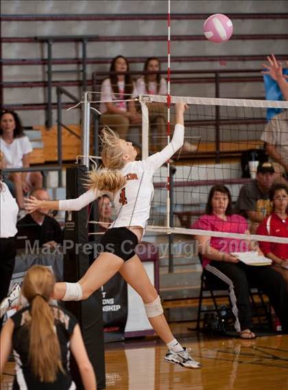 Thumbnail 3 in Alvin vs. Dulles (Pearland Volleyball Classic) photogallery.