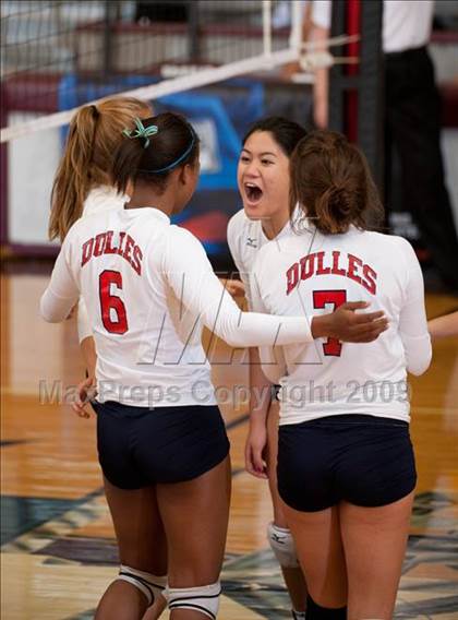 Thumbnail 1 in Alvin vs. Dulles (Pearland Volleyball Classic) photogallery.