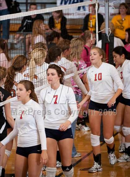 Thumbnail 2 in Alvin vs. Dulles (Pearland Volleyball Classic) photogallery.