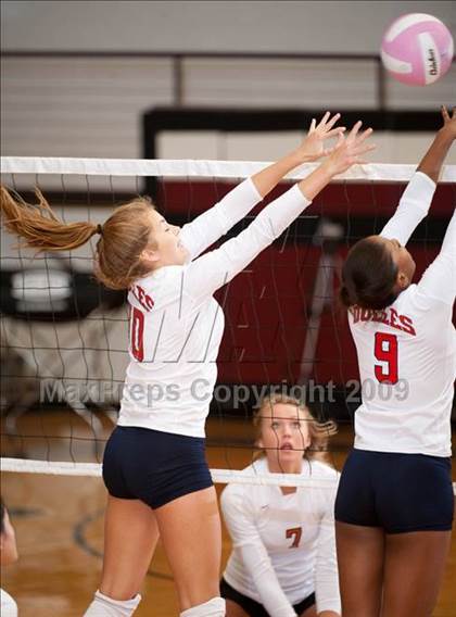 Thumbnail 1 in Alvin vs. Dulles (Pearland Volleyball Classic) photogallery.