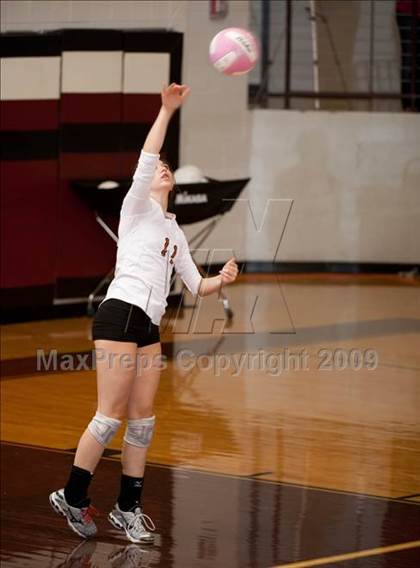 Thumbnail 3 in Alvin vs. Dulles (Pearland Volleyball Classic) photogallery.