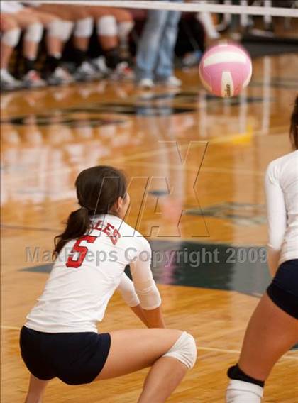 Thumbnail 2 in Alvin vs. Dulles (Pearland Volleyball Classic) photogallery.