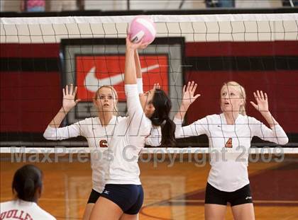 Thumbnail 1 in Alvin vs. Dulles (Pearland Volleyball Classic) photogallery.