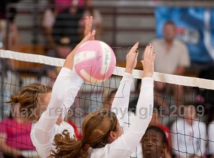Thumbnail 3 in Alvin vs. Dulles (Pearland Volleyball Classic) photogallery.