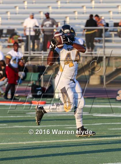 Thumbnail 2 in Wilcox @ Monterey Trail photogallery.